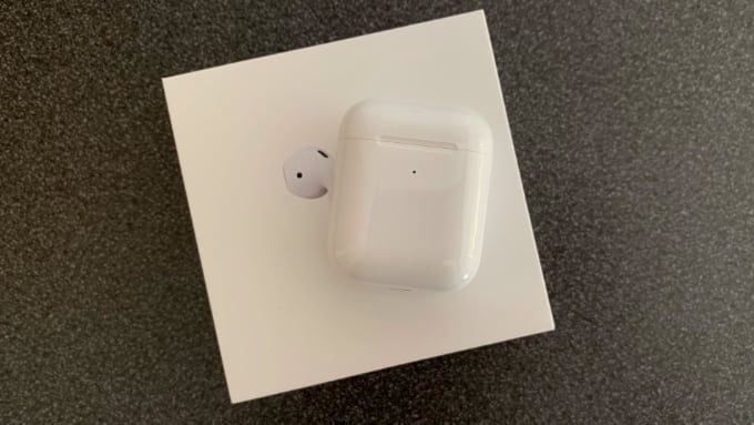 En månad med Airpods 2 – så bra är Apples trådlösa hörlurar - MacWorld