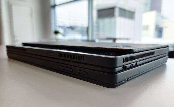 Lenovo Thinkpad X1 Fold hopfälld