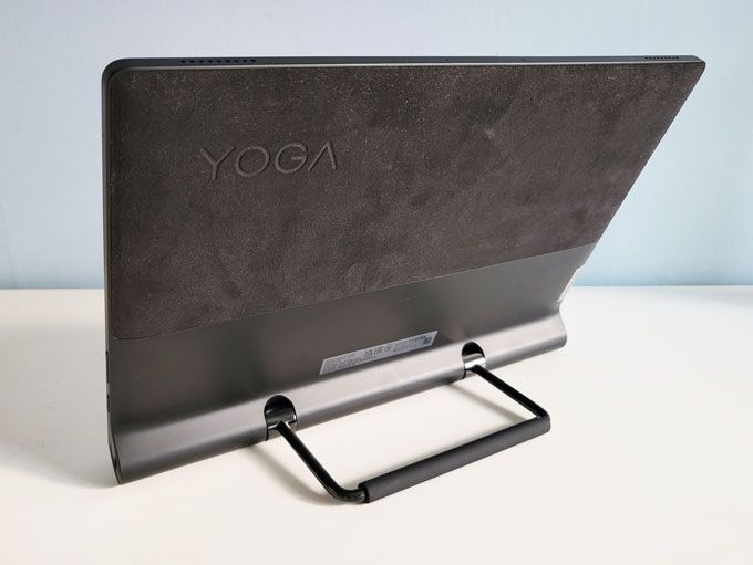 Yoga Tab 13 baksida