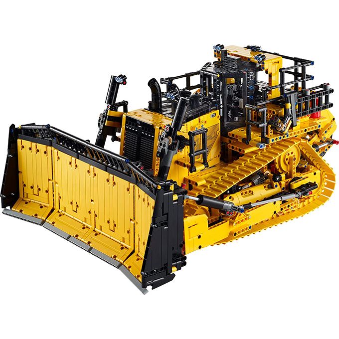 Lego Caterpillar D11 bulldozer