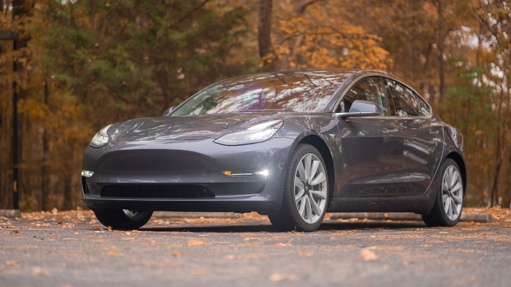 Tesla slutar med radar i europeiska bilar