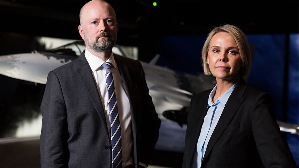Cyberansvariga på Saab. Kennet Alexandersson, senior säkerhetsanalytiker, och cio:n Annette Eriksson.