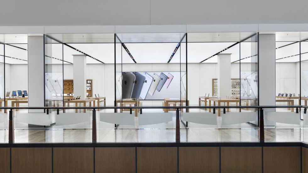 Apple Store West County